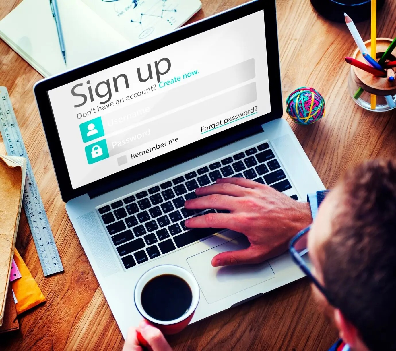 Концепция веб‑регистрации онлайн в Интернете.